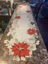Poinsettia Table Runner 70 x14