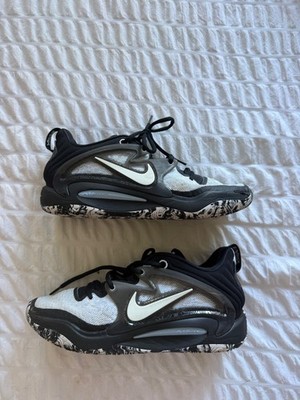 Size 8 - Nike KD 15