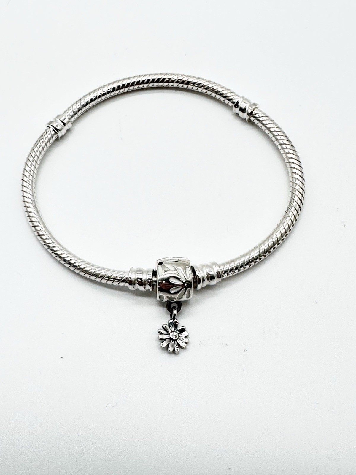 Pandora Moments Daisy Flower Clasp Snake Chain Bracelet - 598776C01 ...