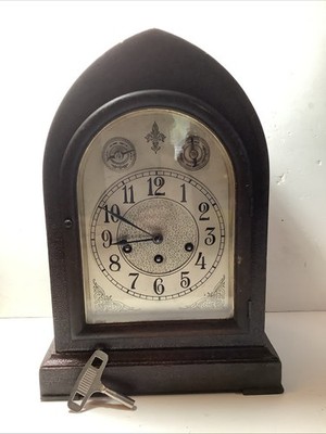 Antique Seth Thomas #70 Gothic Quarter Chime Mantel Clock, 113A Movement. Works