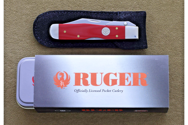 Case 1011 1/2L SS Cheetah Cub knife with red micarta. Strum Ruger