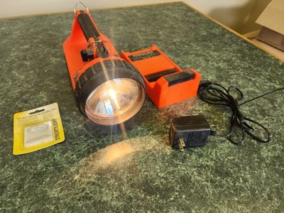 Streamlight LITEBOX Rechargeable Flashlight w/ Charger, Adapter & Extra Bulb