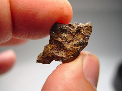 BABY INDIVIDUAL! GORGEOUS CRYSTALS! VERY STABLE! AMAZING ADMIRE METEORITE 5.4 GM