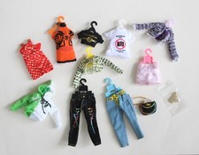 Rainbow High Fashion Closet Wardrobe Jeans Jackets Skirts Tops Earrings Clothes
