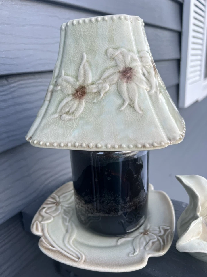 Plato superior de cerámica de orquídea verde vela Yankee Candle de 3 piezas + luz de té Foto 3 de 4