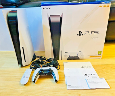 Sony PS5 Playstation 5 Disc Edition Spielekonsole Weiß OVP + Media Remote 825