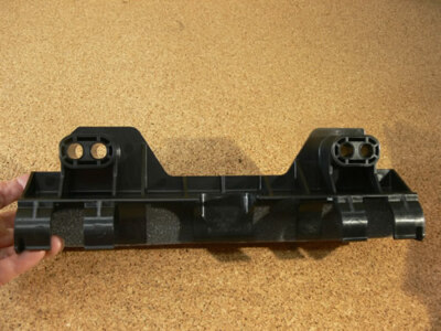 Land Rover Auxiliary Radiator Bracket – Range Rover & Discovery Sport (LR117094, LR052925)