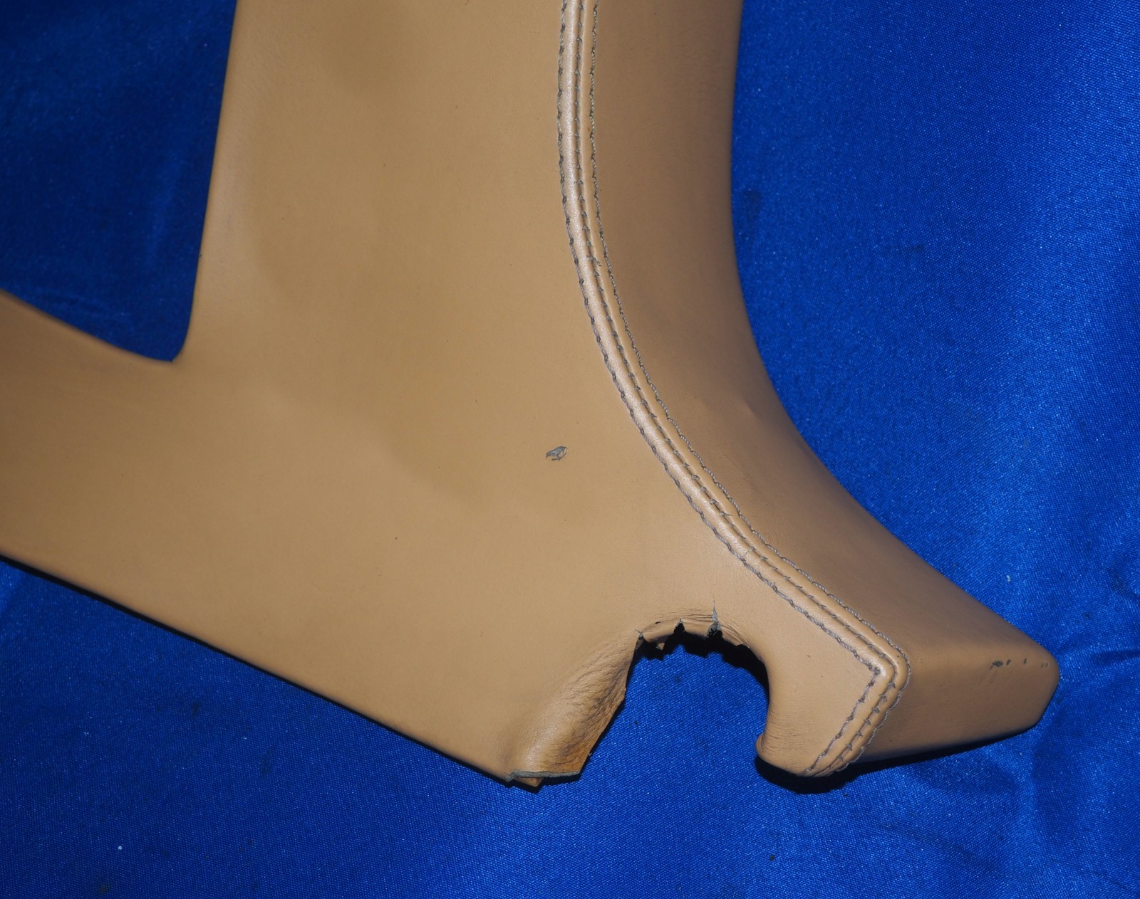 1995-1999 Ferrari F355 Rear Right Quarter Tail Window Surround Trim Beige OEM