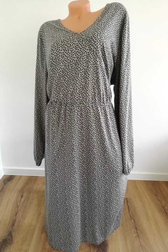 Gr. 48-50 Sheego Jerseykleid midi Wickeloptik Minimalprint grau - 40% Rabatt - Bild 2 von 4