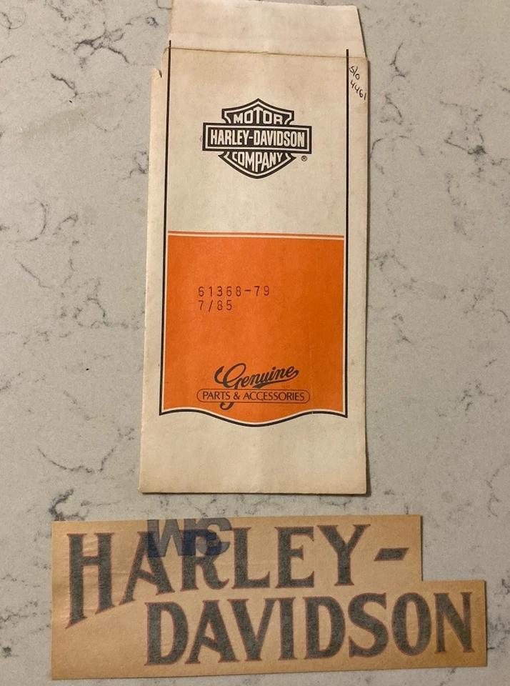 Calcomanía de tanque de combustible Harley Davidson AMF 61368-79 NUEVO FABRICANTE ORIGINAL 1979 1980 Low Rider Foto 2 de 3