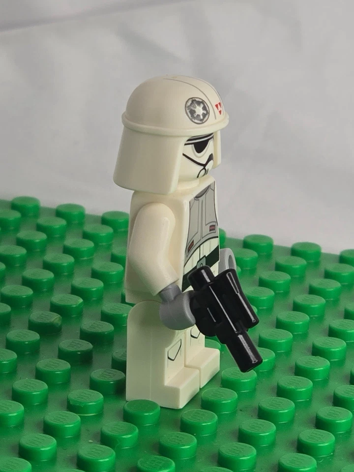 LEGO Star Wars AT-DP Pilot Minifigure - Imperial Combat Diver - SW0624 2015-2016 - Image 4 of 4