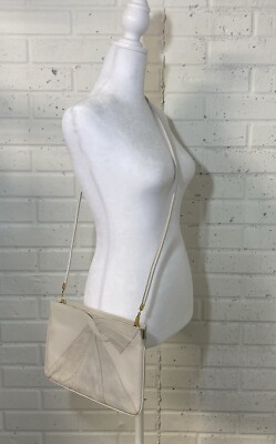 バッグ feragamo vintage shoulder bag Vintage Salvatore Ferragamo dark navy leather shoulder bag