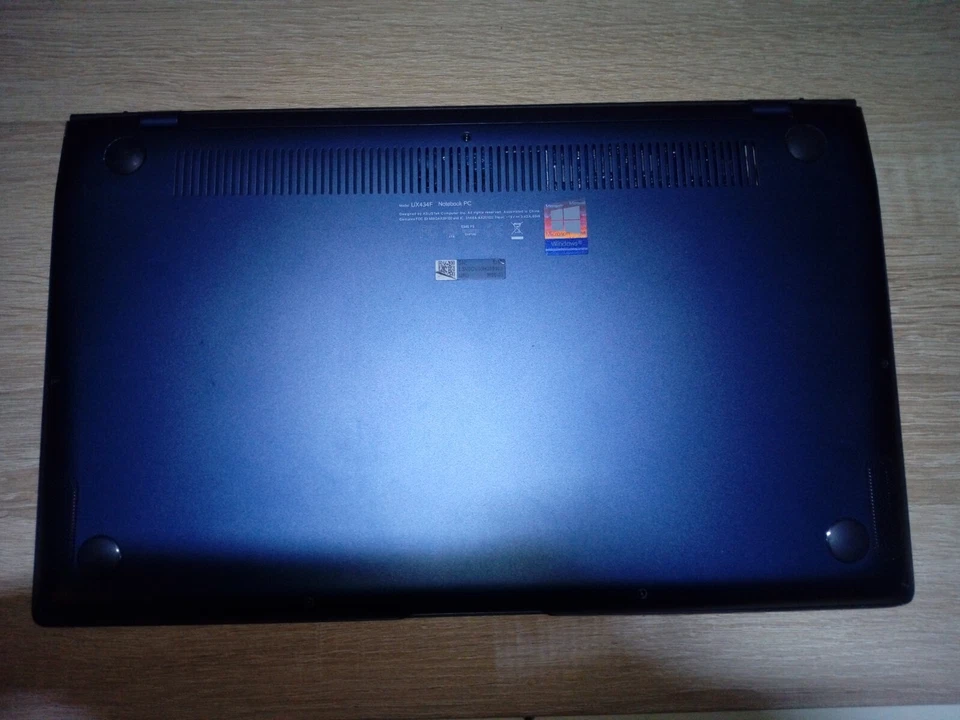 ASUS Zenbook 14 Core i7-10510U, GeForce MX250, 16GB RAM, 512GB SSD - Bild 2 von 4