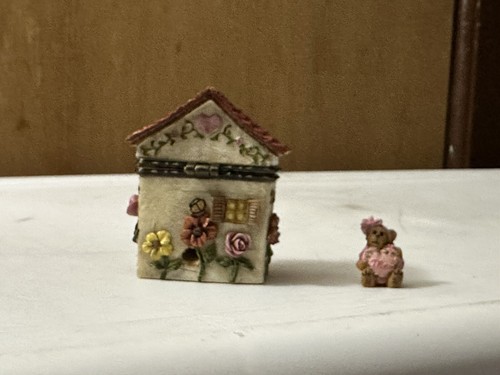 BOYDS TREASURE BOX, MOMMA BEARSWORTH’S BLOSSOMING HOME with LIL’ ROSIE (27) - Picture 5 of 15