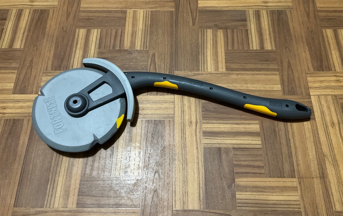 Nerf Fortnite Pizza Cutter Axeroni Tool Foam Covered Pick Axe