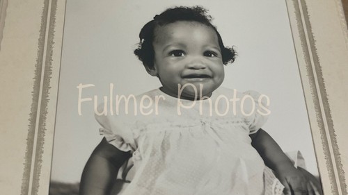 RARO RETRATO DE BEBÉ NEGRO TINTADO COLOREADO A MANO SESIÓN DE FOTOS DE COLECCIÓN AÑOS 60 + Fotos en blanco y negro - Imagen 12 de 22