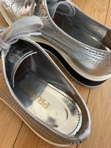 Sneakers Vintage Archivio Prada in pelle argento - Foto 4 di 6