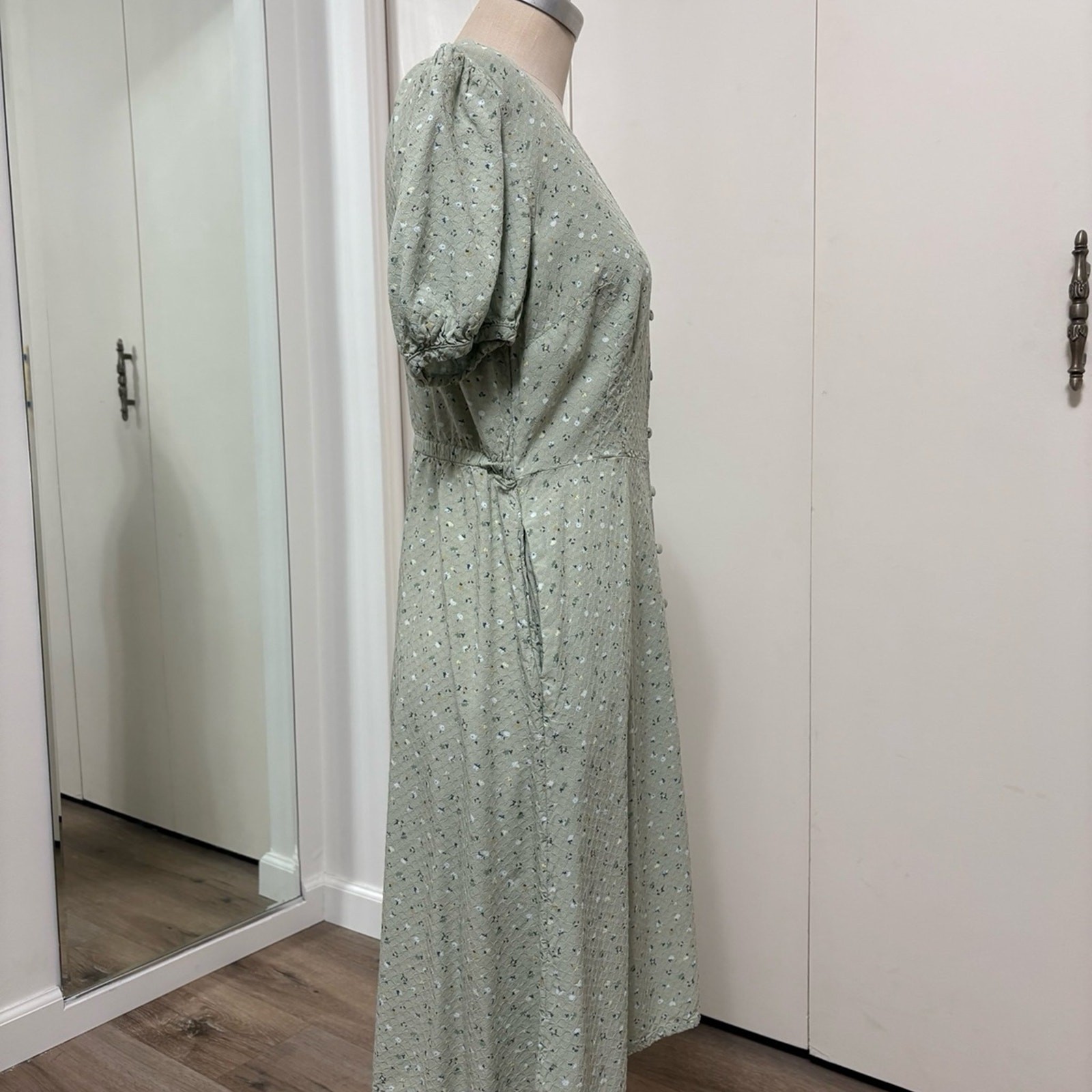 Universal Thread Green Button-Front Puff Sleeve M… - image 2