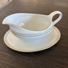 Seltmann Porcelain Gravy Boat White With Gold Interlocking Circles