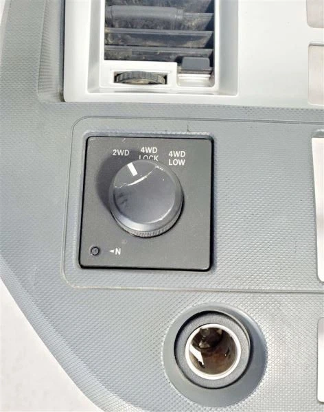 收音机挡板 Has Wear 5KR601DHAB 原始设备制造商 2008 道奇 Ram 2500 — 第 4/4 张图片