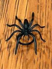 Black Spider Ring - Fun Novelty Toy Jewelry - Creepy Gag Gift