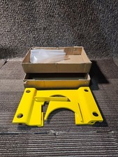 Uline H-4974 4.5” Diameter Removable Base for Machine Guards & Bollards, Yellow