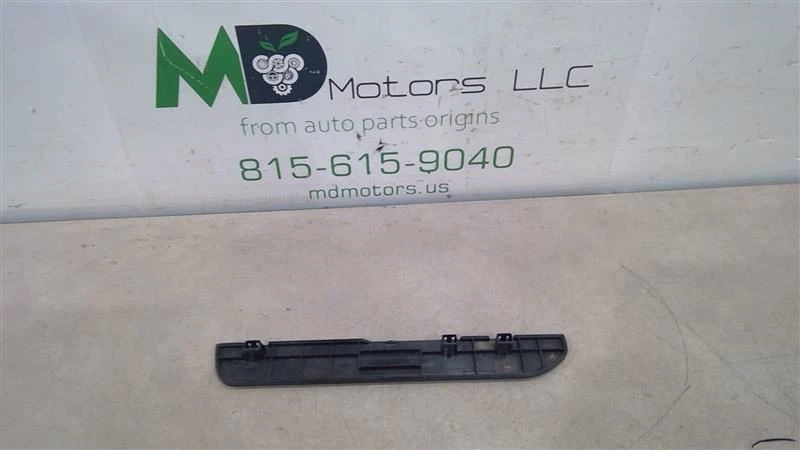 2017 - 2023 NISSAN MURANO FRONT RIGHT DOOR SILL SCUFF PLATE TRIM OEM 769B3-9UC1A - Image 2 of 4