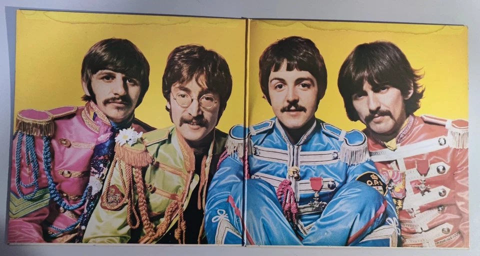 The Beatles Sgt. Pepper's Lonely Hearts Club Band · Lp · 1978, foto 3 di 5
