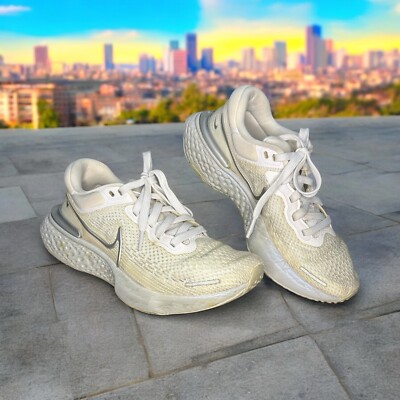 Nike ZoomX Invincible Run Women Size 7.5 White Running Shoes Lightweight 