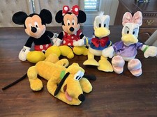 Official Disney World Store Plush Lot of 5 Mickey Minnie Donald Daisy Pluto 18