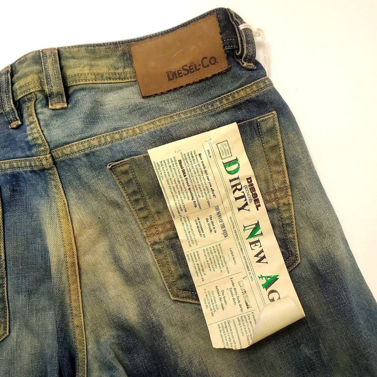 Diesel Viker Regular Bootcut - Wash 0882T - Distressed Blue Diesel Viker Regular Bootcut - Wash 0882T - Distressed Blue