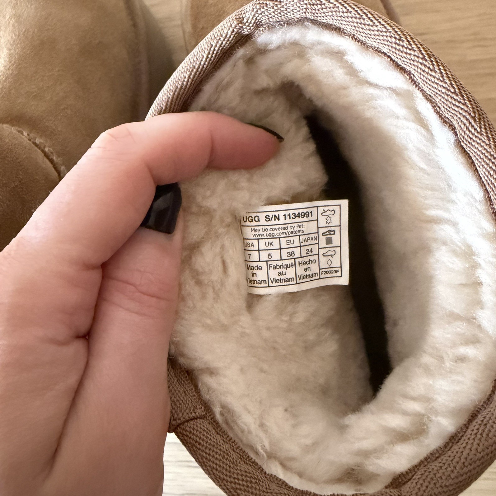 Authentic Classic Women's Mini Platform UGG Boots… - image 8