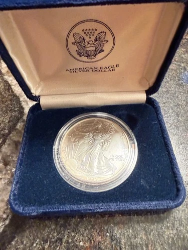 1993  American Eagle One Ounce Silver Uncirculated Coin w/ Original Box