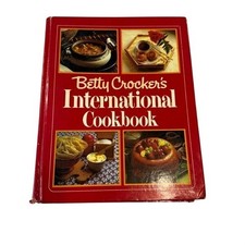 Betty Crockers International Cookbook 1980 1st Edition Recipes Vintage