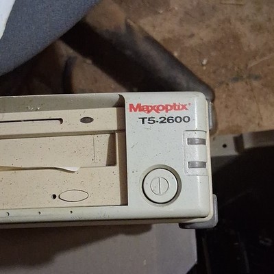 Maxoptix T5-2600 External Magneto-Optical SCSI Drive Beige Model TMT5-2600
