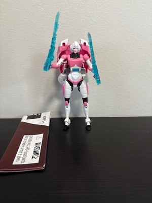Transformers Generations Thrilling 30 Arcee Action Figure