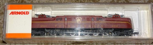 LOCOMOTORA ELÉCTRICA ARNOLD RIVAROSSI ESCALA N GG1 en ESTUCHE con INSTRUCCIONES 5106 | Condition: Used