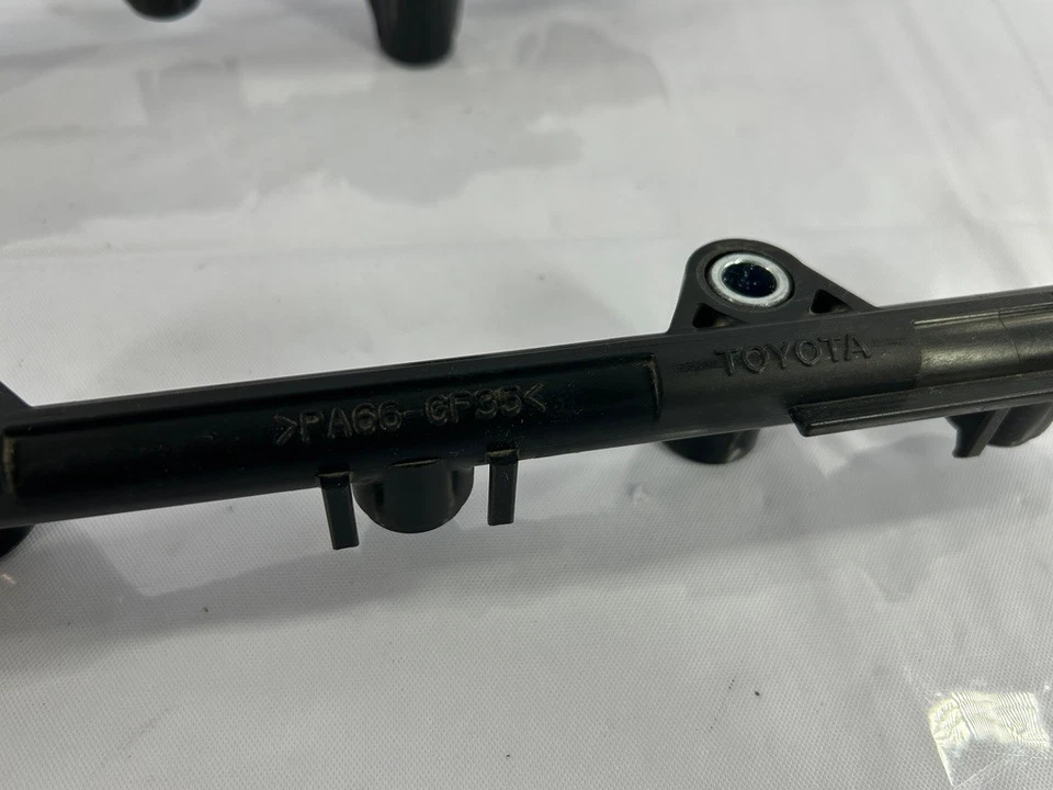 Toyota RAV4 2006-2011 3,5 L V6 riel de combustible/regulador de presión Foto 4 de 4