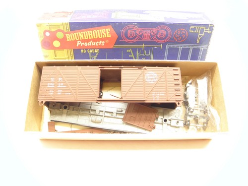 ROUNDHOUSE 40' BOXCAR SOUTH PACIFIC #29669 ~ ESCALA HO - KIT | Zustand: New
