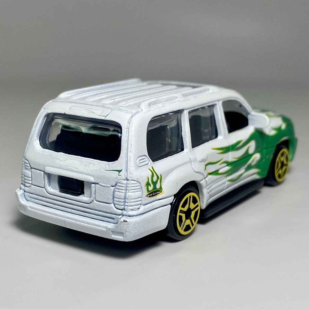 MotorMax (6010) Toyota Land Cruiser 1:64 Diecast SUV White w