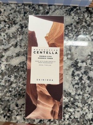 SKIN1004 Madagascar Centella Probio-Cica Hydrating Essence Toner 210 mL
