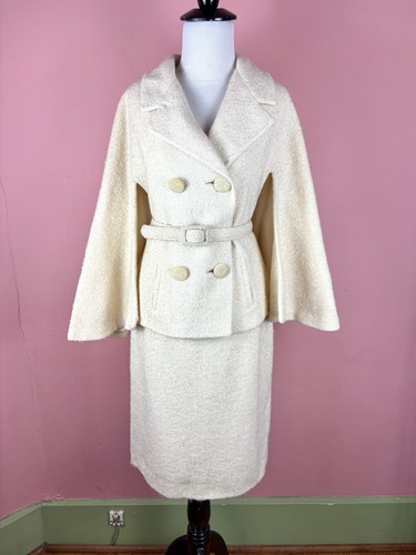 True Vintage 50s 60s Boucle Skirt Suit Cape Top Ivory Set Monochrome Outfit