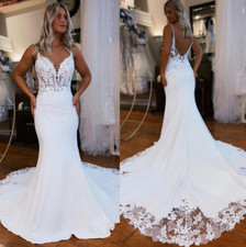 Mermaid V Neck Wedding Dresses Lace Appliques Backless Sweep Train Bridal Gowns