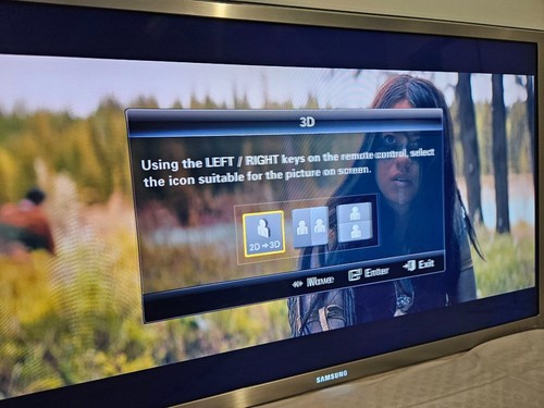 55" 3D LED TV Samsung UA55C8000 + Remote + Pair of 3D Glasses - Picture 4 of 16