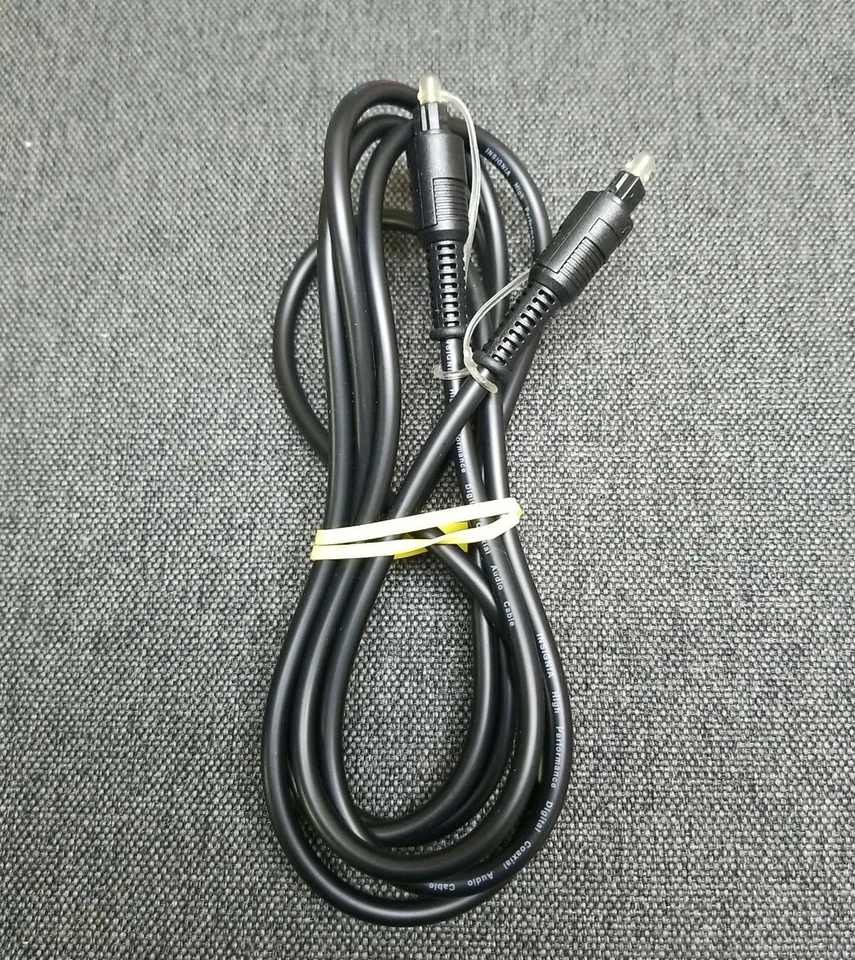 Insignia - 6' Digital Optical Audio Cable Toslink - Black Model: NS-HZ5142-C Foto 2 de 3