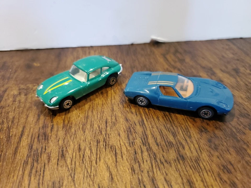 Juego De 2 Lamborghini Miura Vintage YATMING Die Cast Verde Y Azul Raro Foto 2 de 4