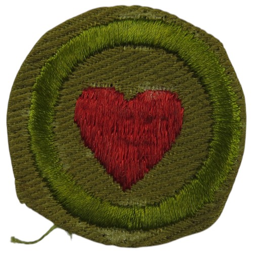 PERSONAL HEALTH Type C Tan Narrow Crimped 1936-1946 Merit Badge (UT601) - Photo 1/2