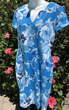 SUNSETS & SWEET TEA Medium Blue White Floral Patterned Dress Pockets