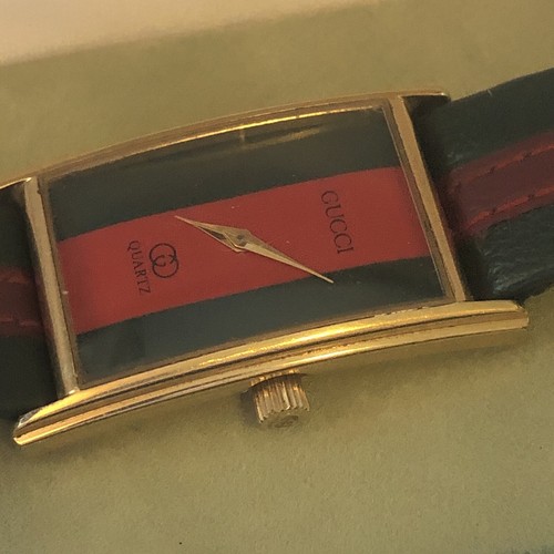 Gucci Red And Green Vintage Watch With Box - Picture 11 of 12