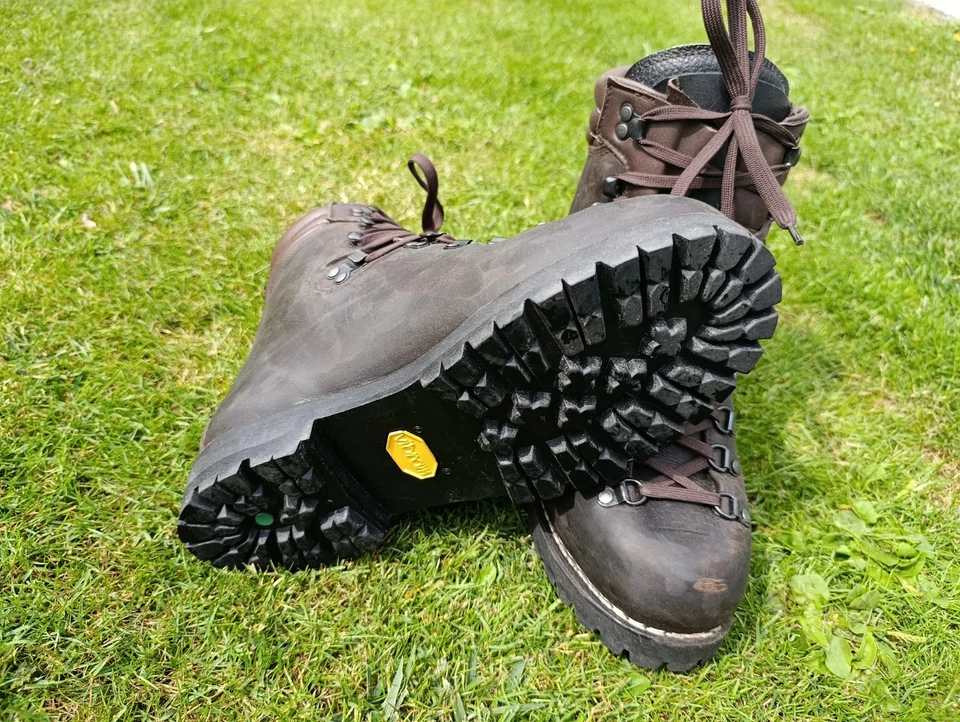 Meindl Perfekt 43 Bergstiefel Wanderschuhe braun zwiegenäht (UK 9) Hanwag - Bild 4 von 4